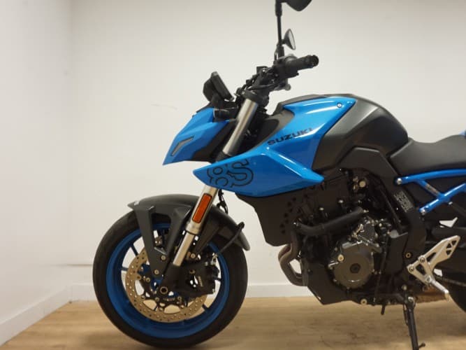 Comprar SUZUKI GSX 8S (A) 2023 de segunda mano SUZUKI GSX 8S (A) 2023 de segunda mano