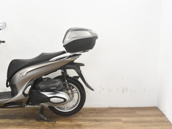 HONDA SH 350I 2021 de segunda mano