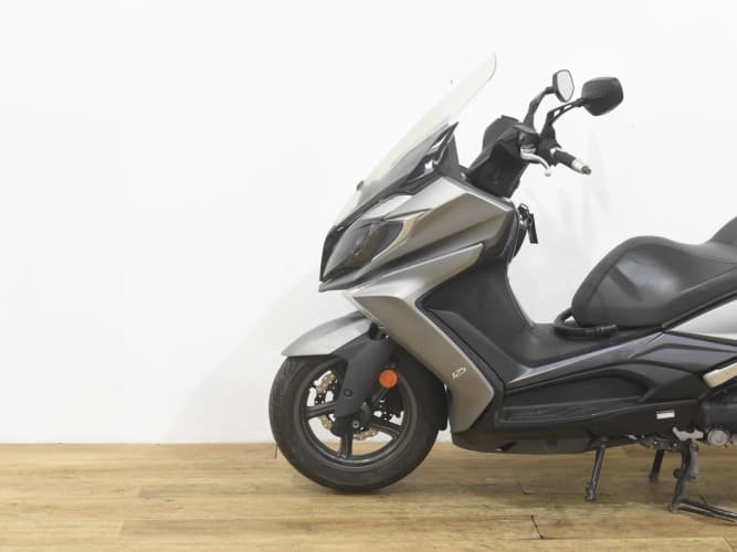 Comprar KYMCO SUPER DINK 125 2017 de segunda mano KYMCO SUPER DINK 125 2017 de segunda mano