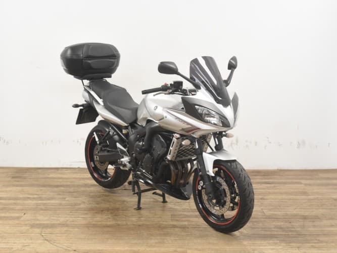 YAMAHA FAZER 600 2010 de segunda mano
