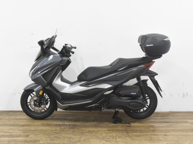 Comprar HONDA FORZA 350 2023 de segunda mano HONDA FORZA 350 2023 de segunda mano