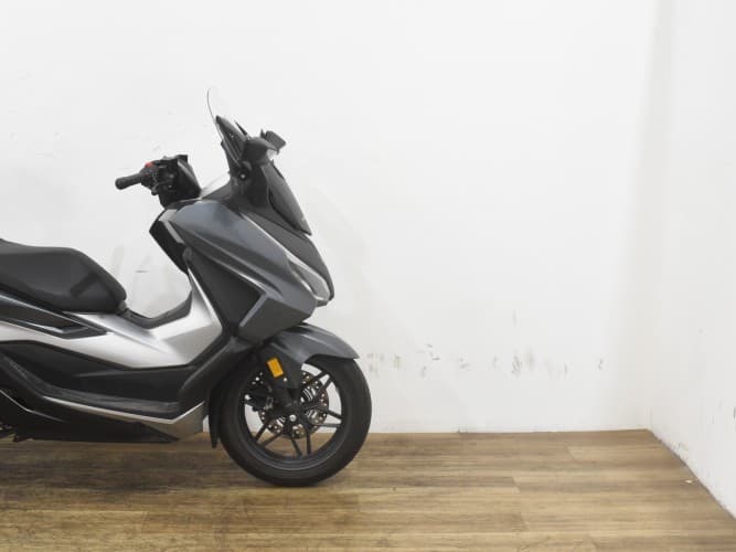 Comprar HONDA FORZA 350 2023 de segunda mano HONDA FORZA 350 2023 de segunda mano