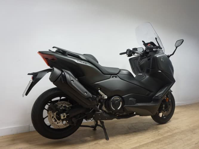 Comprar YAMAHA TMAX 560 2025 de segunda mano YAMAHA TMAX 560 2025 de segunda mano
