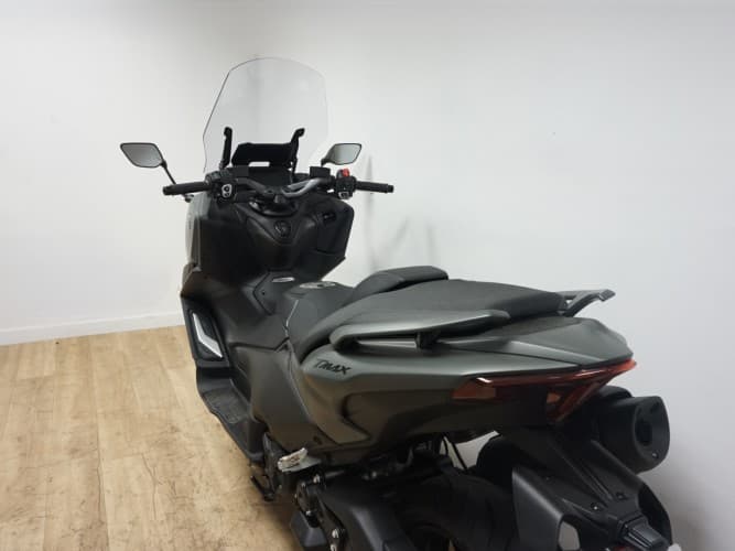 Comprar YAMAHA TMAX 560 2025 de segunda mano YAMAHA TMAX 560 2025 de segunda mano