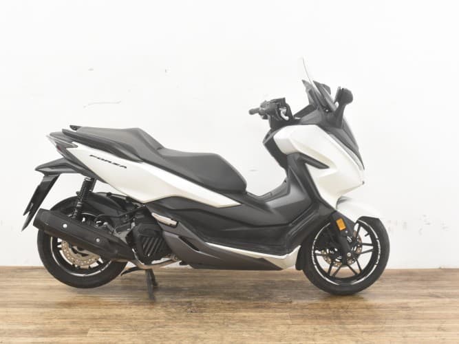 Comprar HONDA FORZA 125 2018 de segunda mano HONDA FORZA 125 2018 de segunda mano
