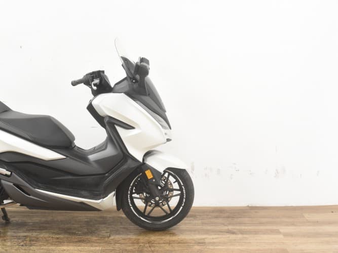 Comprar HONDA FORZA 125 2018 de segunda mano HONDA FORZA 125 2018 de segunda mano