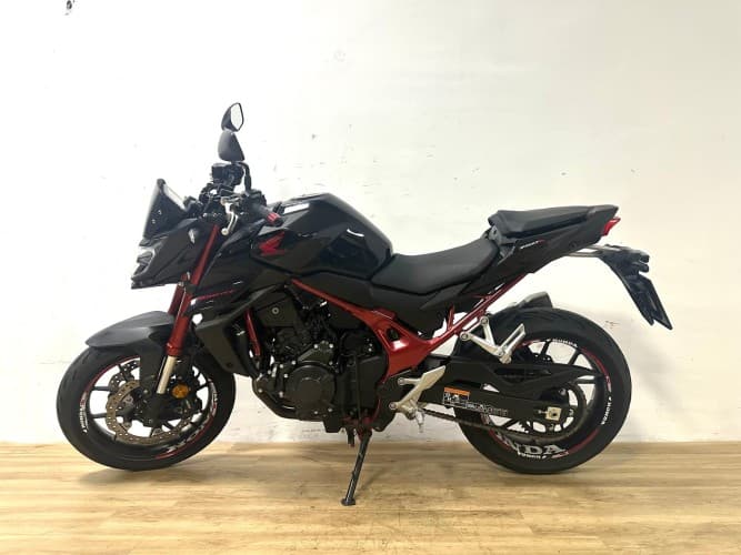 Comprar HONDA CB 750 HORNET (A2) 2023 de segunda mano HONDA CB 750 HORNET (A2) 2023 de segunda mano