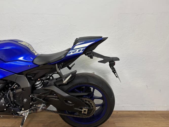 Comprar YAMAHA YZF R1 + AKRAPOVIC HOMOLGADO 2023 de segunda mano YAMAHA YZF R1 + AKRAPOVIC HOMOLGADO 2023 de segunda mano