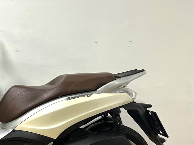 PIAGGIO BEVERLY 300 2016 de segunda mano