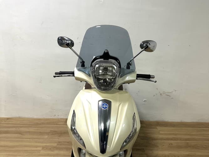 PIAGGIO BEVERLY 300 2016 de segunda mano