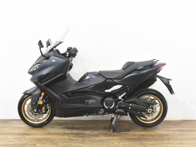 Comprar YAMAHA TMAX 560 TECH MAX 2022 de segunda mano YAMAHA TMAX 560 TECH MAX 2022 de segunda mano