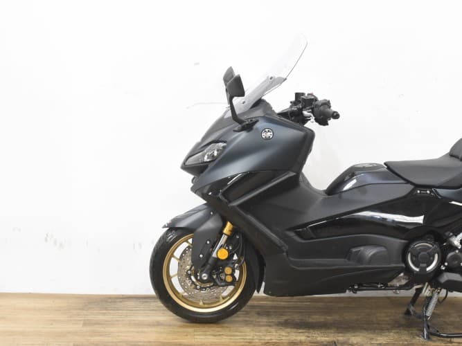 Comprar YAMAHA TMAX 560 TECH MAX 2022 de segunda mano YAMAHA TMAX 560 TECH MAX 2022 de segunda mano
