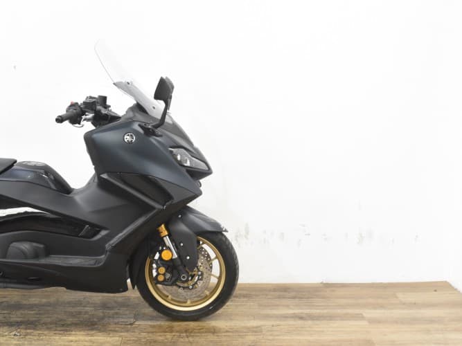 Comprar YAMAHA TMAX 560 TECH MAX 2022 de segunda mano YAMAHA TMAX 560 TECH MAX 2022 de segunda mano