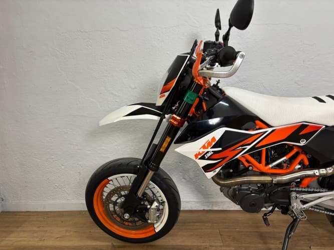 Comprar KTM 690 SMC R 2017 de segunda mano KTM 690 SMC R 2017 de segunda mano