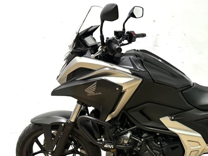 Comprar HONDA NC 750 X (TOP CASE) 2022 de segunda mano HONDA NC 750 X (TOP CASE) 2022 de segunda mano