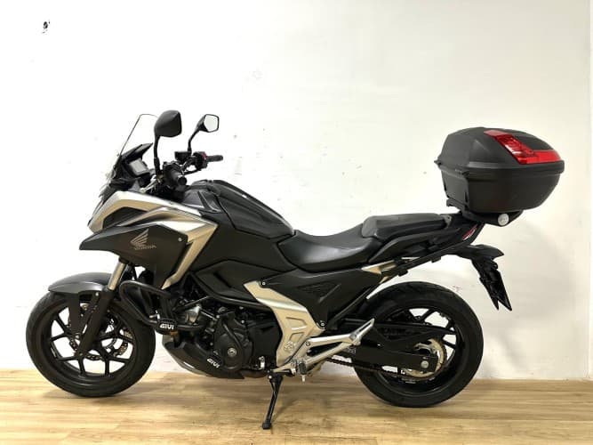 Comprar HONDA NC 750 X (TOP CASE) 2022 de segunda mano HONDA NC 750 X (TOP CASE) 2022 de segunda mano