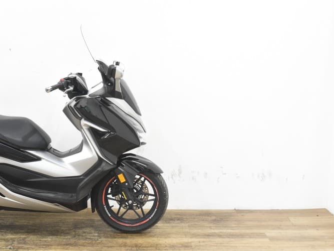 Comprar HONDA FORZA 300 2020 de segunda mano HONDA FORZA 300 2020 de segunda mano