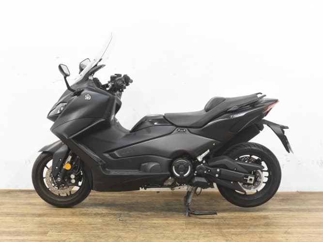 Comprar YAMAHA TMAX 560 2022 de segunda mano YAMAHA TMAX 560 2022 de segunda mano