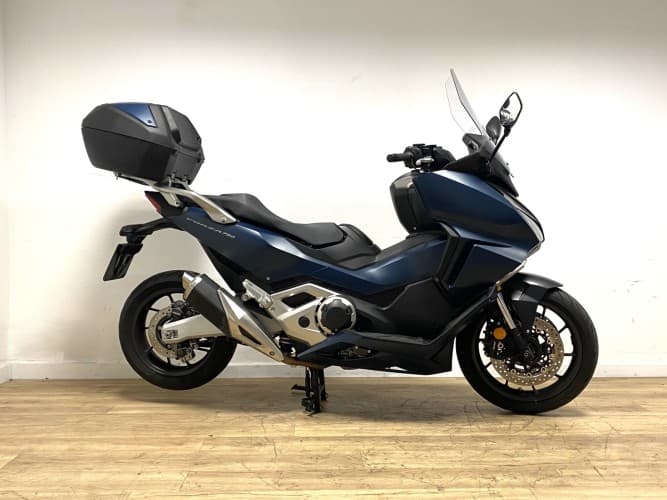 HONDA FORZA 750 2021 de segunda mano