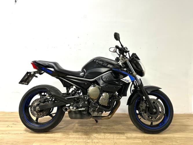 YAMAHA XJ6 (A2) 2011 de segunda mano
