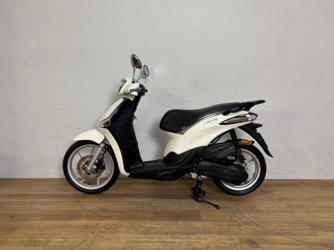 PIAGGIO LIBERTY 50 2024 de segunda mano