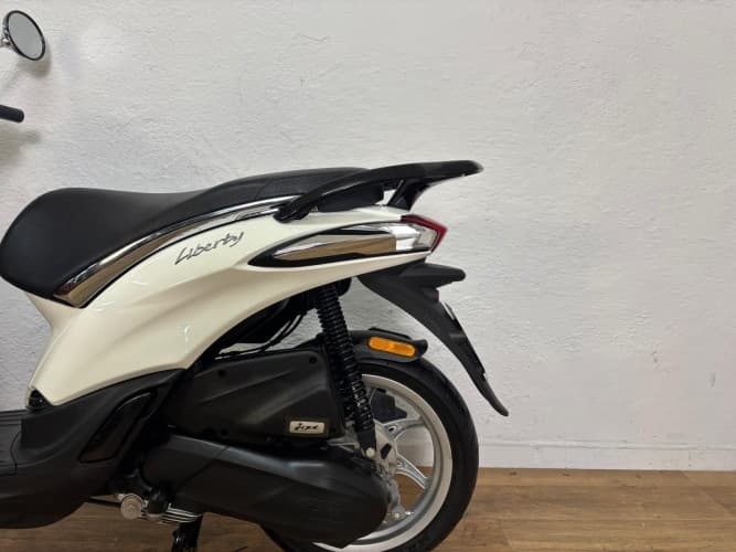 PIAGGIO LIBERTY 50 2024 de segunda mano