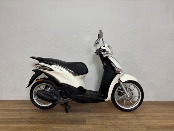 PIAGGIO LIBERTY 50 2024 de segunda mano
