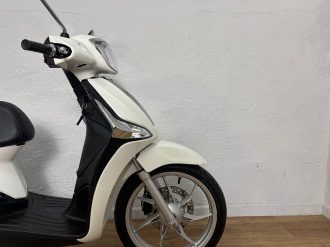 PIAGGIO LIBERTY 50 2024 de segunda mano