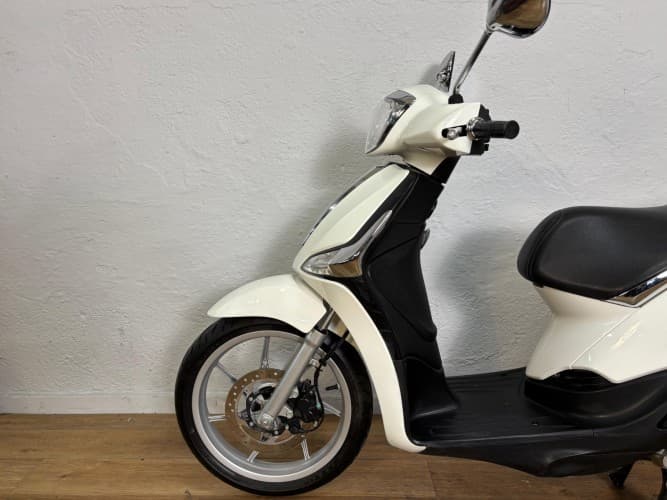 Comprar PIAGGIO LIBERTY 50 2024 de segunda mano PIAGGIO LIBERTY 50 2024 de segunda mano