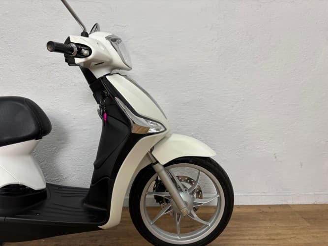 Comprar PIAGGIO LIBERTY 50 2024 de segunda mano PIAGGIO LIBERTY 50 2024 de segunda mano