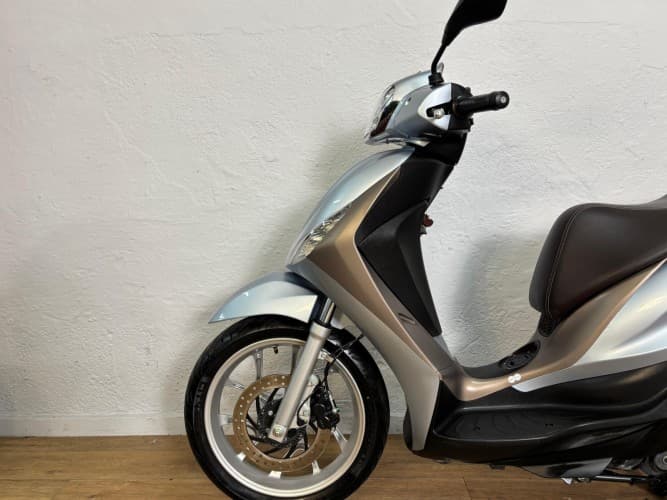 PIAGGIO MEDLEY 125 2024 de segunda mano