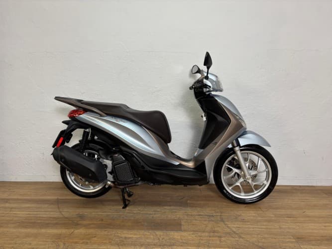 PIAGGIO MEDLEY 125 2024 de segunda mano