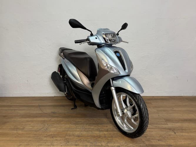 PIAGGIO MEDLEY 125 2024 de segunda mano