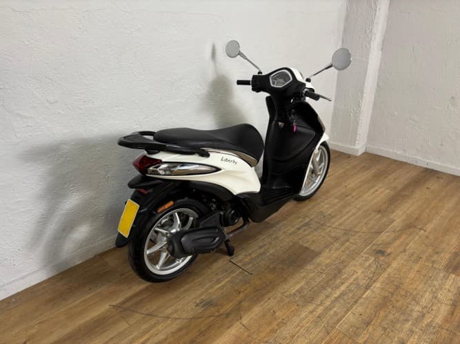 Comprar PIAGGIO LIBERTY 50 2024 de segunda mano PIAGGIO LIBERTY 50 2024 de segunda mano