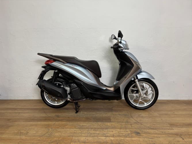 Comprar PIAGGIO MEDLEY 125 2024 de segunda mano PIAGGIO MEDLEY 125 2024 de segunda mano