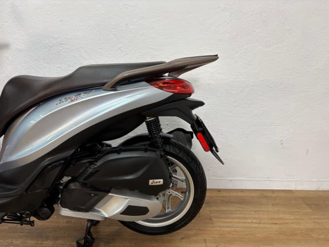 Comprar PIAGGIO MEDLEY 125 2024 de segunda mano PIAGGIO MEDLEY 125 2024 de segunda mano