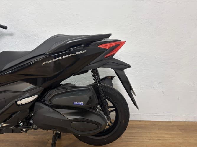 Comprar HONDA FORZA 350 2024 de segunda mano HONDA FORZA 350 2024 de segunda mano