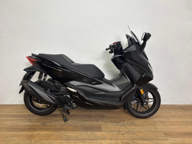 Comprar HONDA FORZA 350 2024 de segunda mano HONDA FORZA 350 2024 de segunda mano