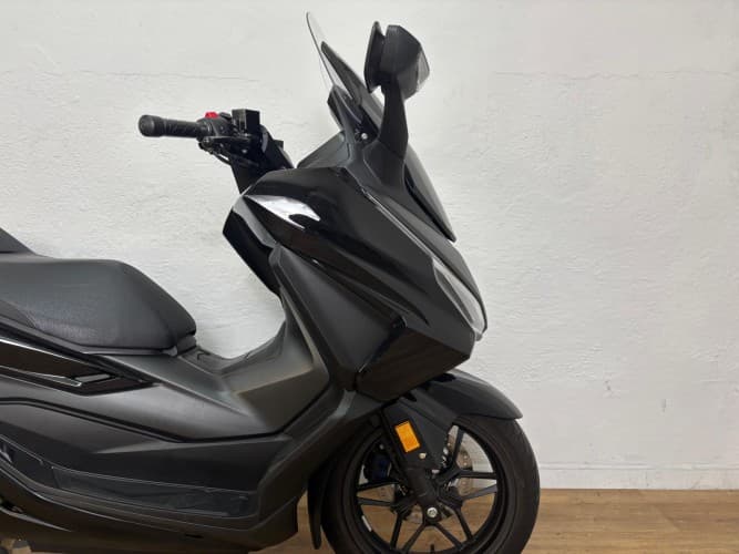 Comprar HONDA FORZA 350 2024 de segunda mano HONDA FORZA 350 2024 de segunda mano