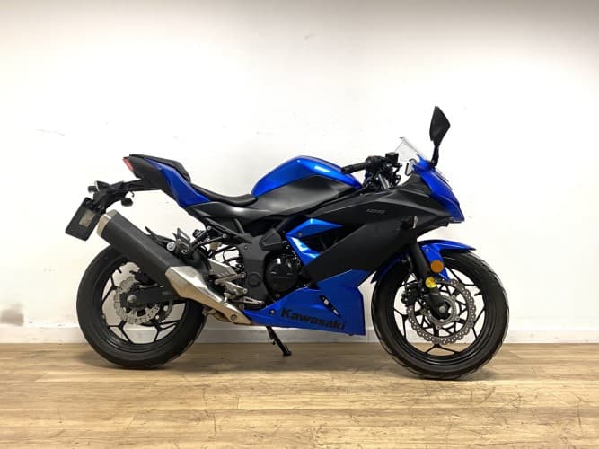 KAWASAKI NINJA 125 2019 de segunda mano