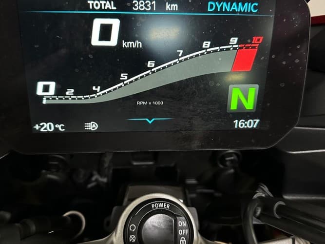 Comprar BMW F 900 XR (A)(4 PAQUETES) 2021 de segunda mano BMW F 900 XR (A)(4 PAQUETES) 2021 de segunda mano