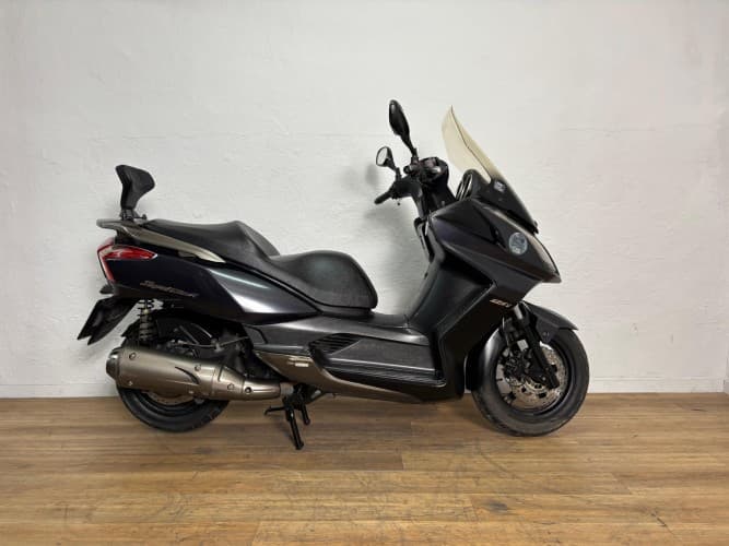 Comprar KYMCO SUPER DINK 125 2014 de segunda mano KYMCO SUPER DINK 125 2014 de segunda mano