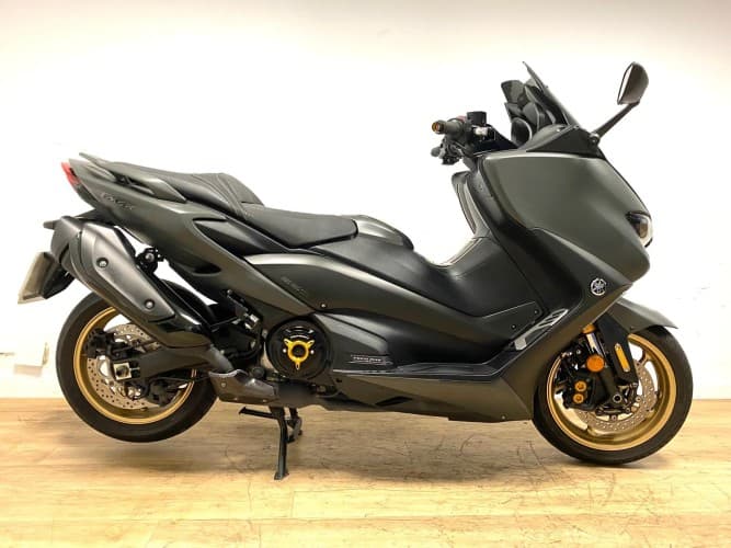 YAMAHA TMAX 560 TECH MAX 2021 de segunda mano