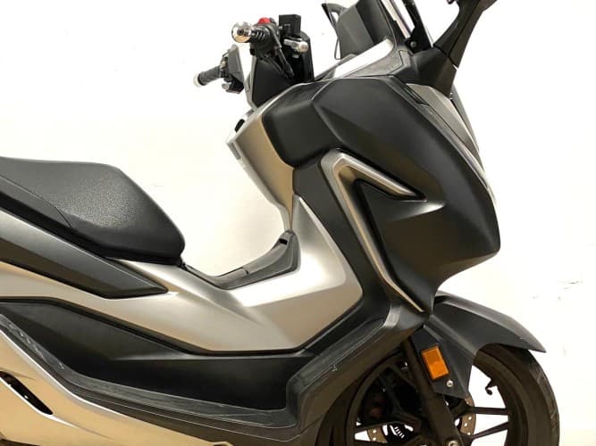 Comprar HONDA FORZA 300 2019 de segunda mano HONDA FORZA 300 2019 de segunda mano