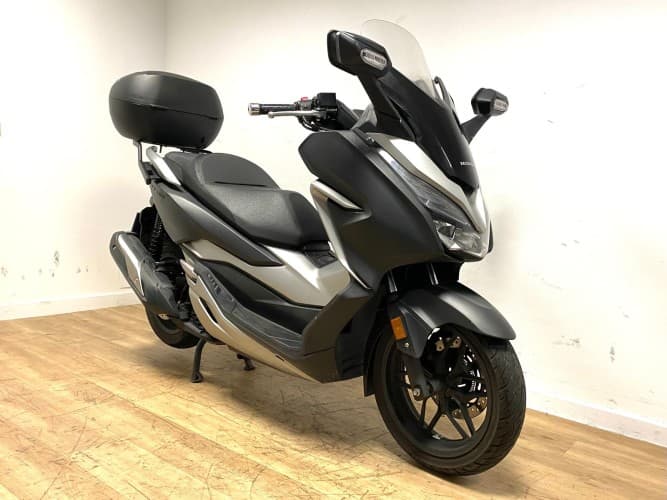 Comprar HONDA FORZA 300 2019 de segunda mano HONDA FORZA 300 2019 de segunda mano