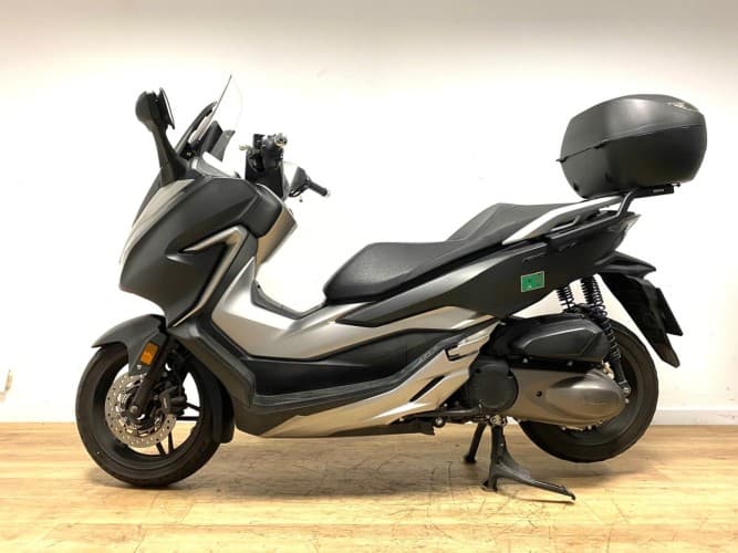 Comprar HONDA FORZA 300 2019 de segunda mano HONDA FORZA 300 2019 de segunda mano