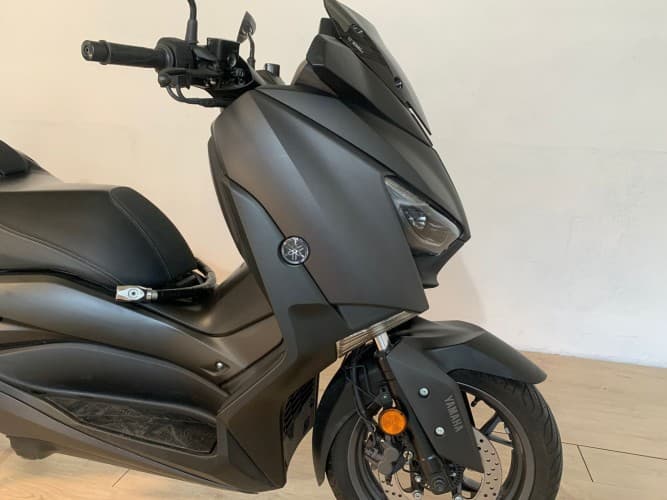 YAMAHA XMAX 125 2023 de segunda mano