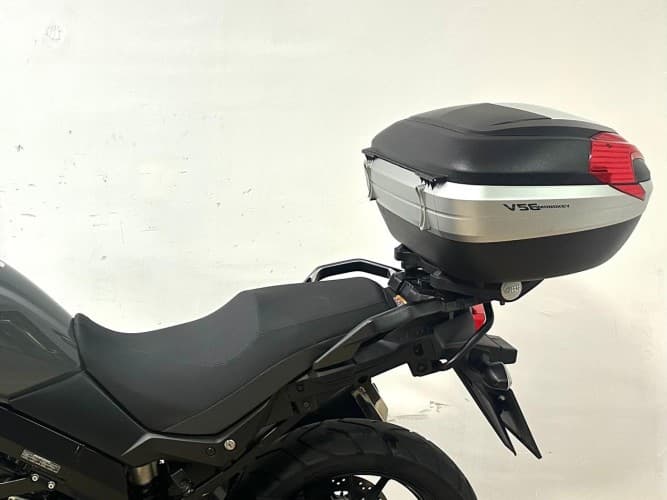 Comprar SUZUKI V STROM 650 (TOP CASE) 2024 de segunda mano SUZUKI V STROM 650 (TOP CASE) 2024 de segunda mano