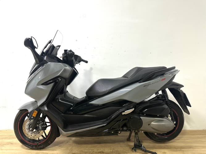 Comprar HONDA FORZA 300 LIMITED EDITION 2020 de segunda mano HONDA FORZA 300 LIMITED EDITION 2020 de segunda mano