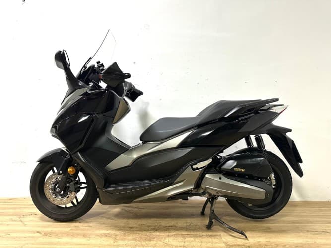 Comprar HONDA FORZA 125 2018 de segunda mano HONDA FORZA 125 2018 de segunda mano